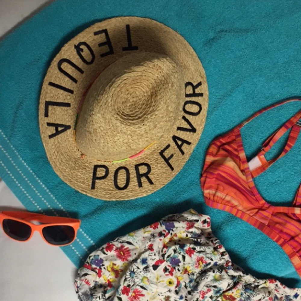 STRAW BEACH HAT